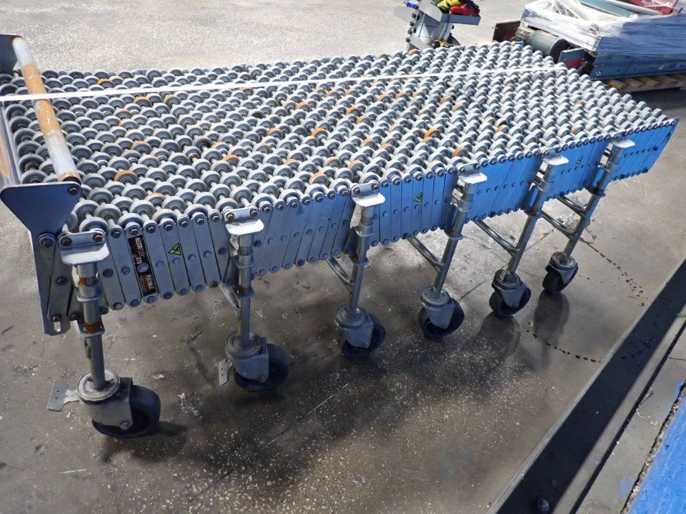 Flexible Material Handling Accordion Skate Conveyor