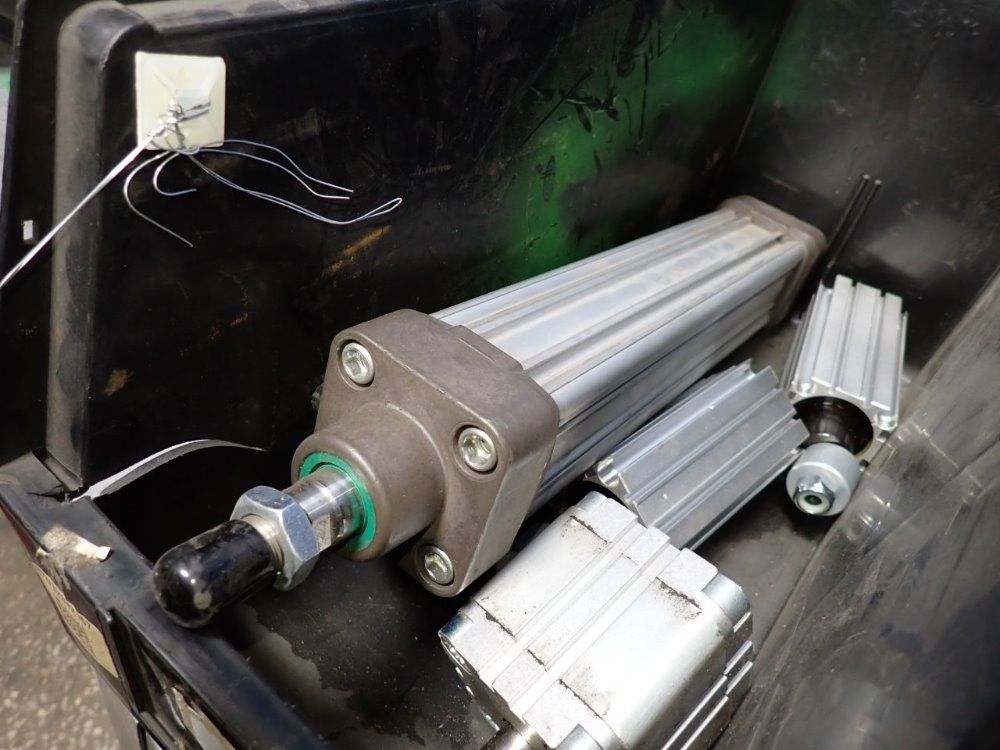  Cylinders