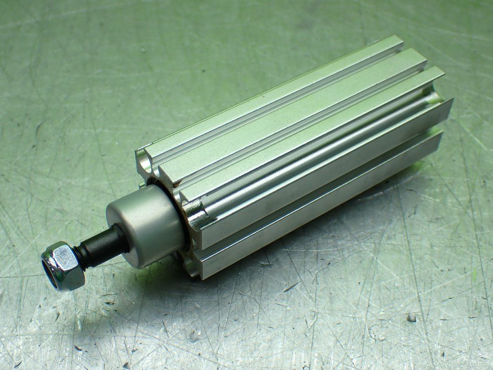 Destaco Pneumatic Swing Clamp. - 9522-2r