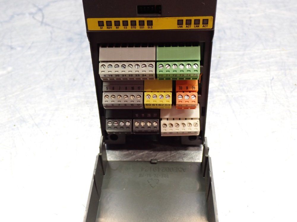 Siemens 0.5hp Sinamics Power Module 240 Ver.b01 - 6sl3224-0be13-7ua0