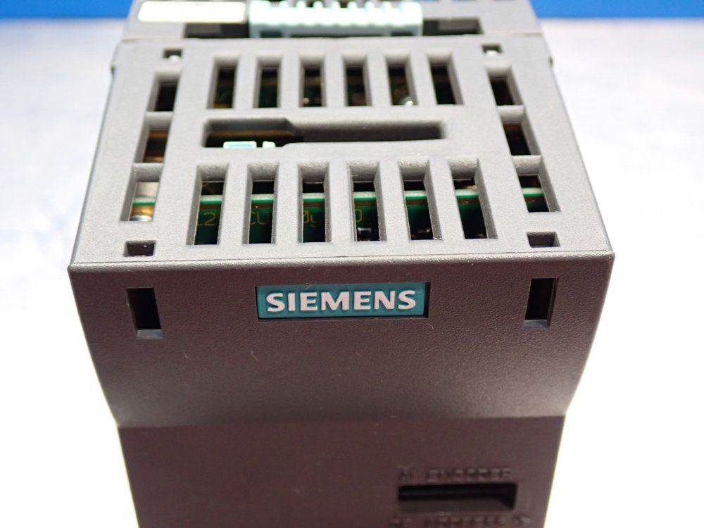 Siemens 0.5hp Sinamics Power Module 240 Ver.b01 - 6sl3224-0be13-7ua0