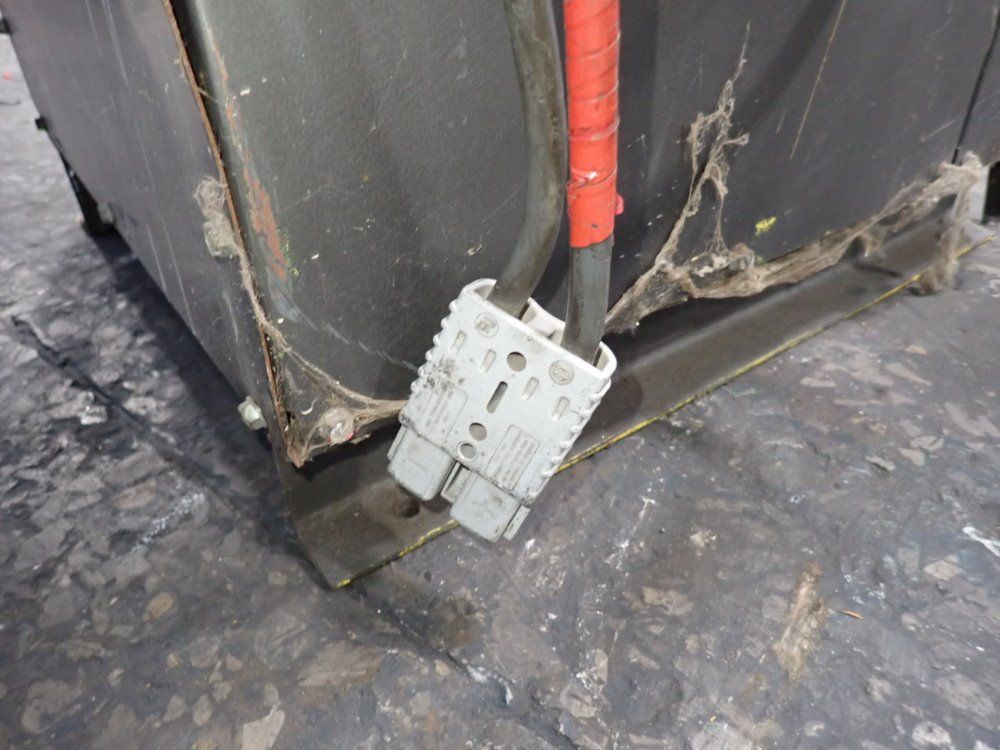  Battery Charger