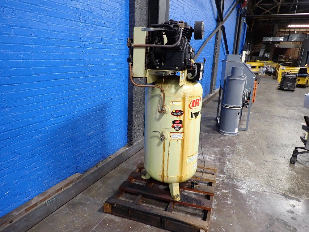 Ingersoll Rand Ingersoll Rand 2475 Air Compressor