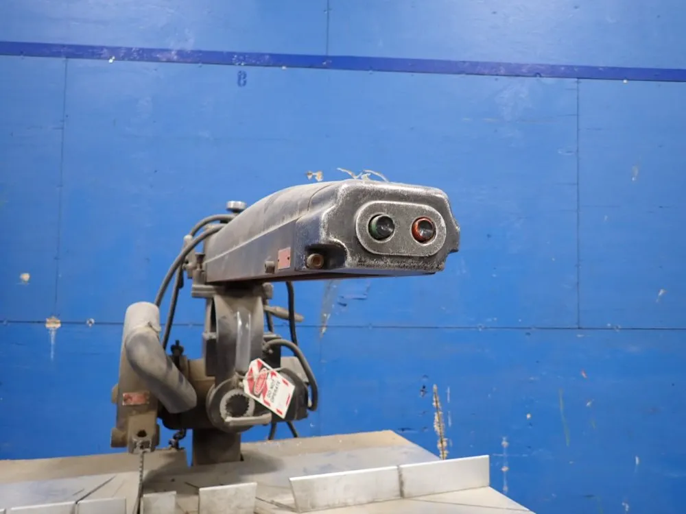 Dewalt Radial Arm Saw