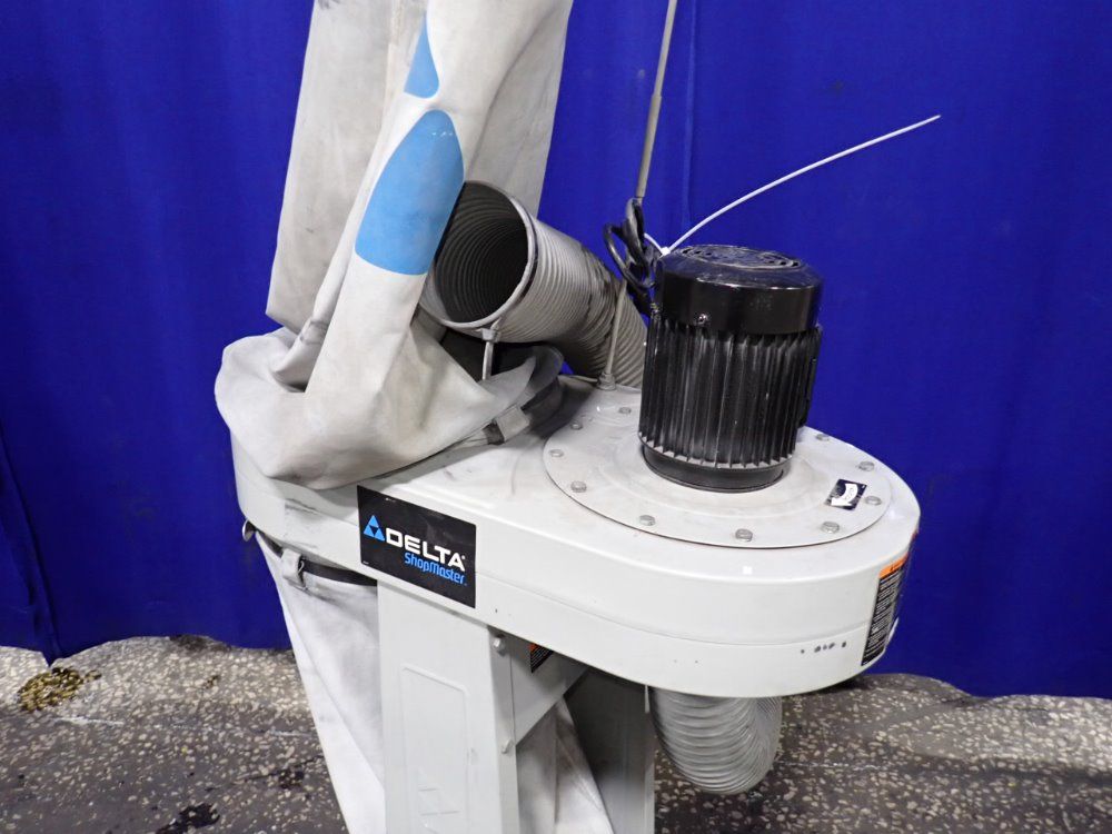 Delta Dust Collector