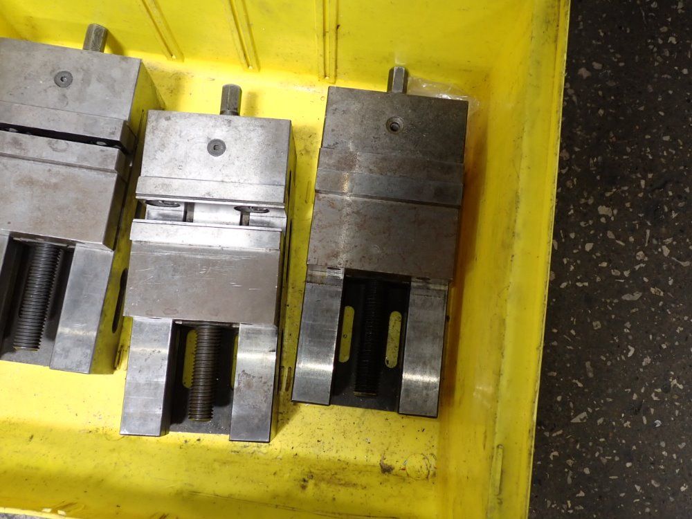  4 Vises