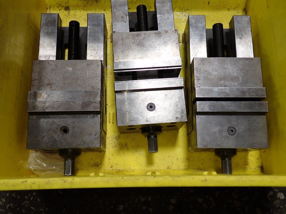  4 Vises