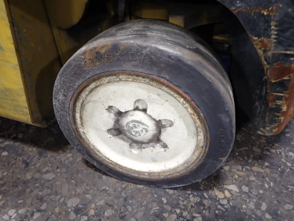 Yale 4250 Lbs Glc050zgngae098 Propane Forklift - Glc050zgngae098