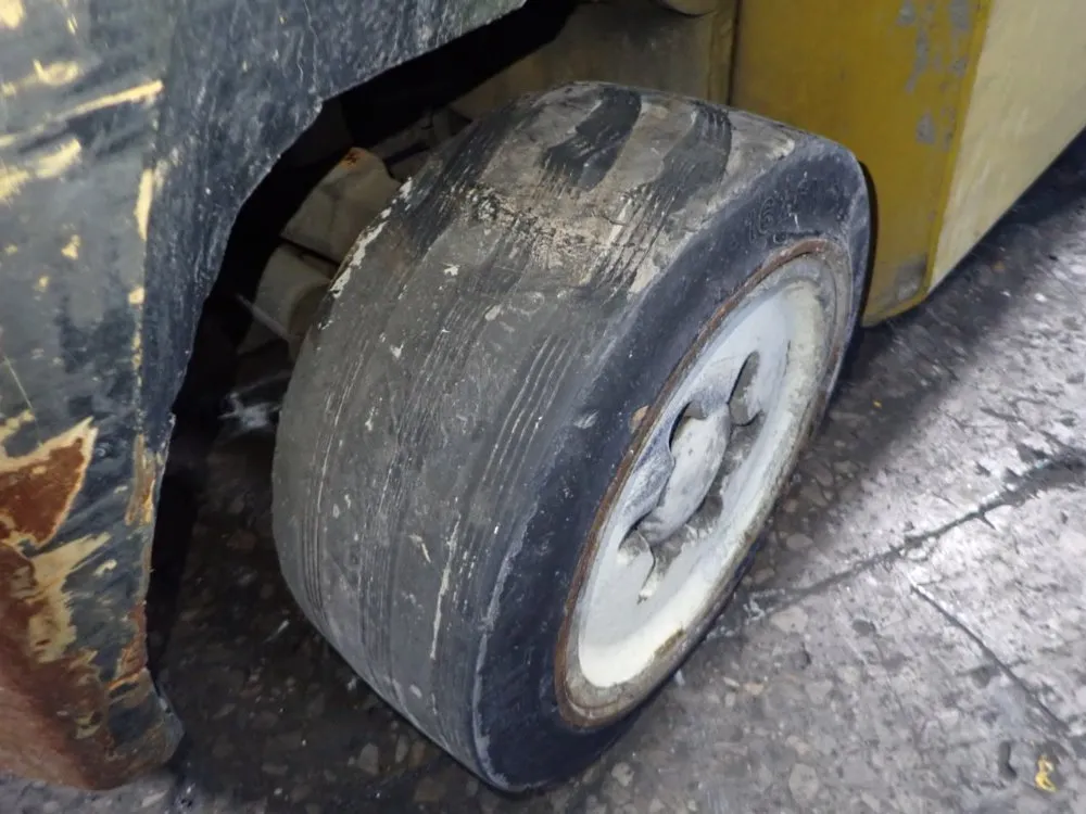 Yale 4250 Lbs Glc050zgngae098 Propane Forklift - Glc050zgngae098