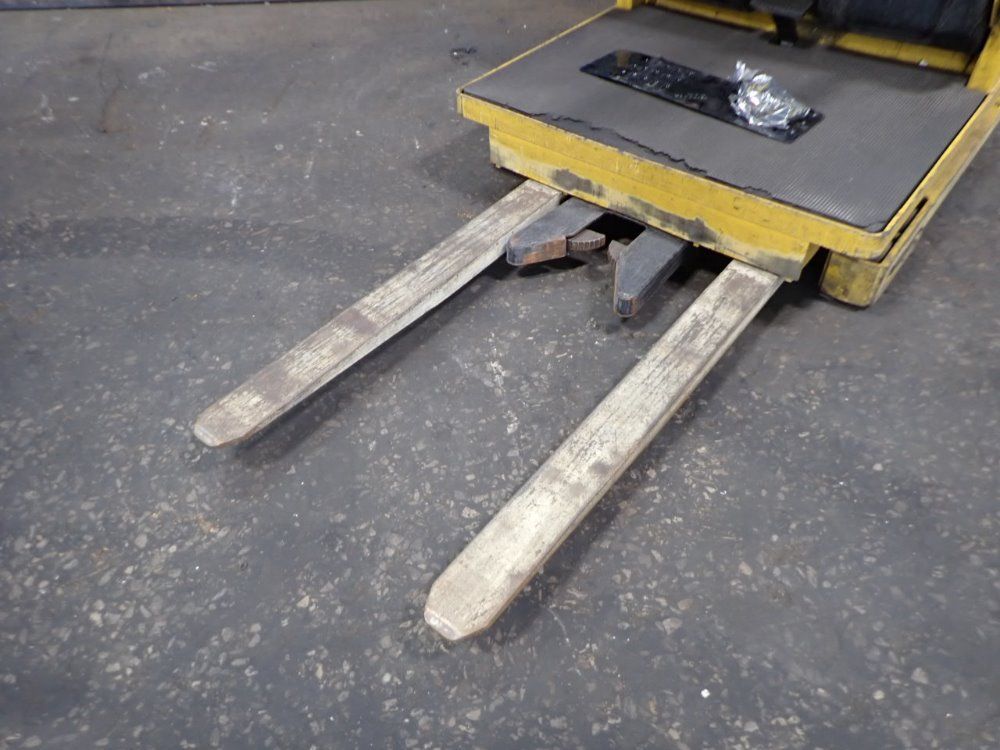 Yale Order Picker