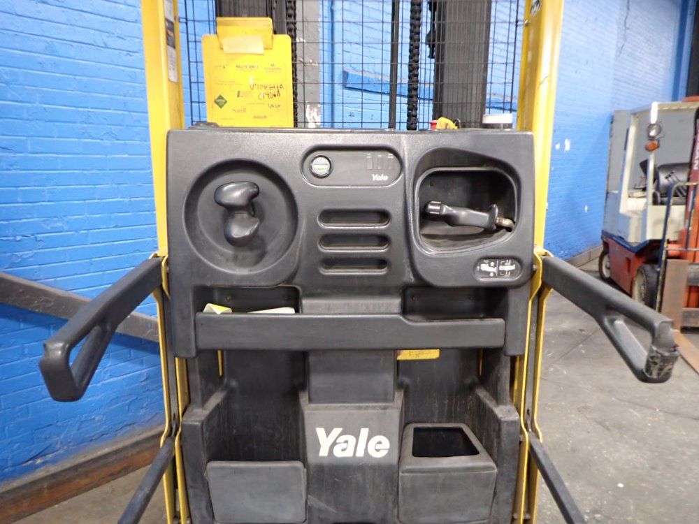 Yale Order Picker