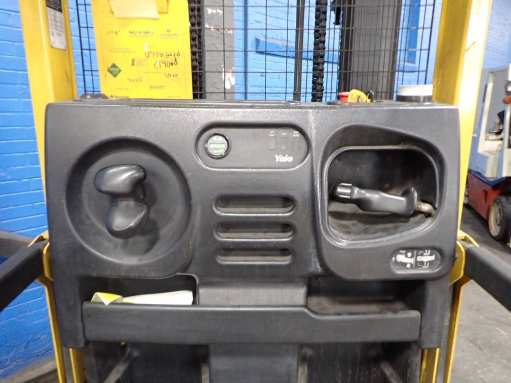 Yale Order Picker