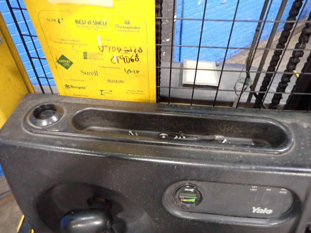 Yale Order Picker
