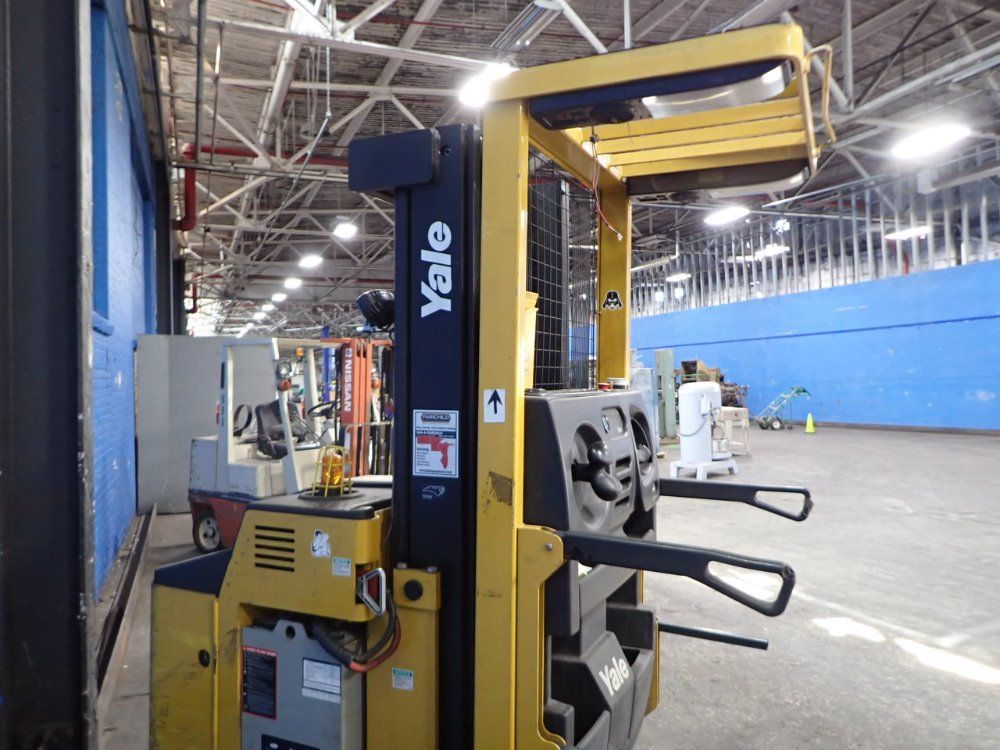 Yale Order Picker