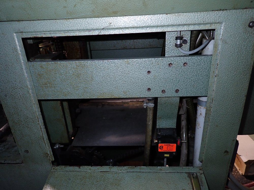 Kolbus 1989 Kolbus Va 430 End Papering Machine