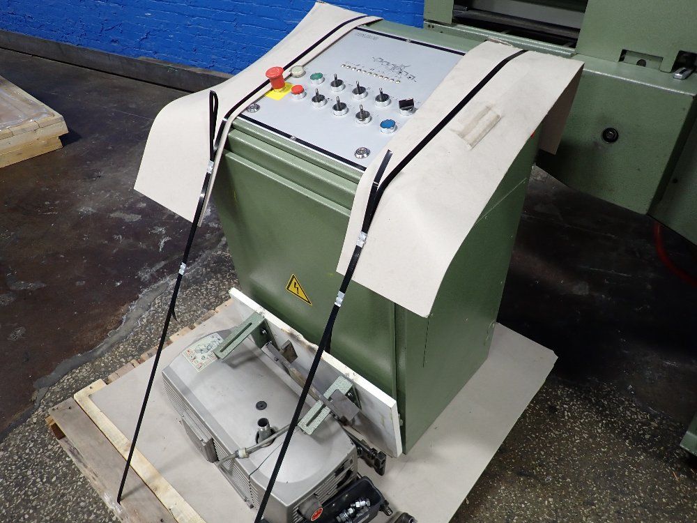 Kolbus 1989 Kolbus Va 430 End Papering Machine