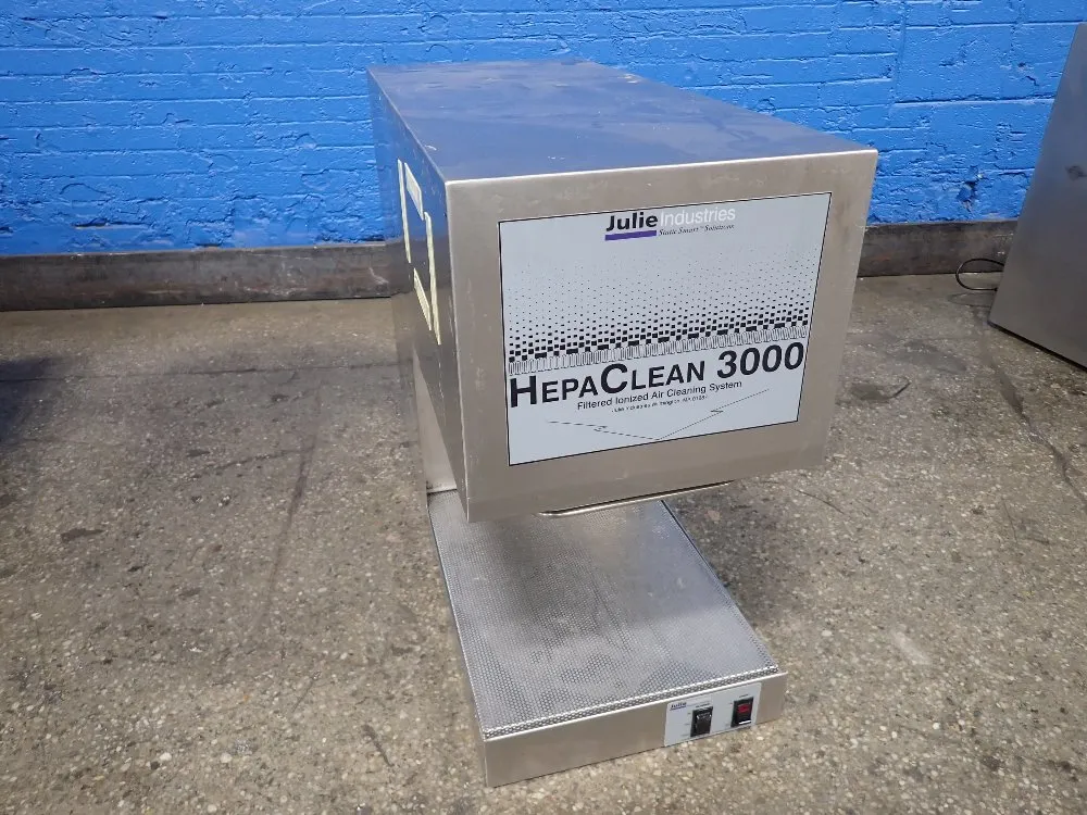 FILTERED IONIZED AIR CLEANING SYSTEM