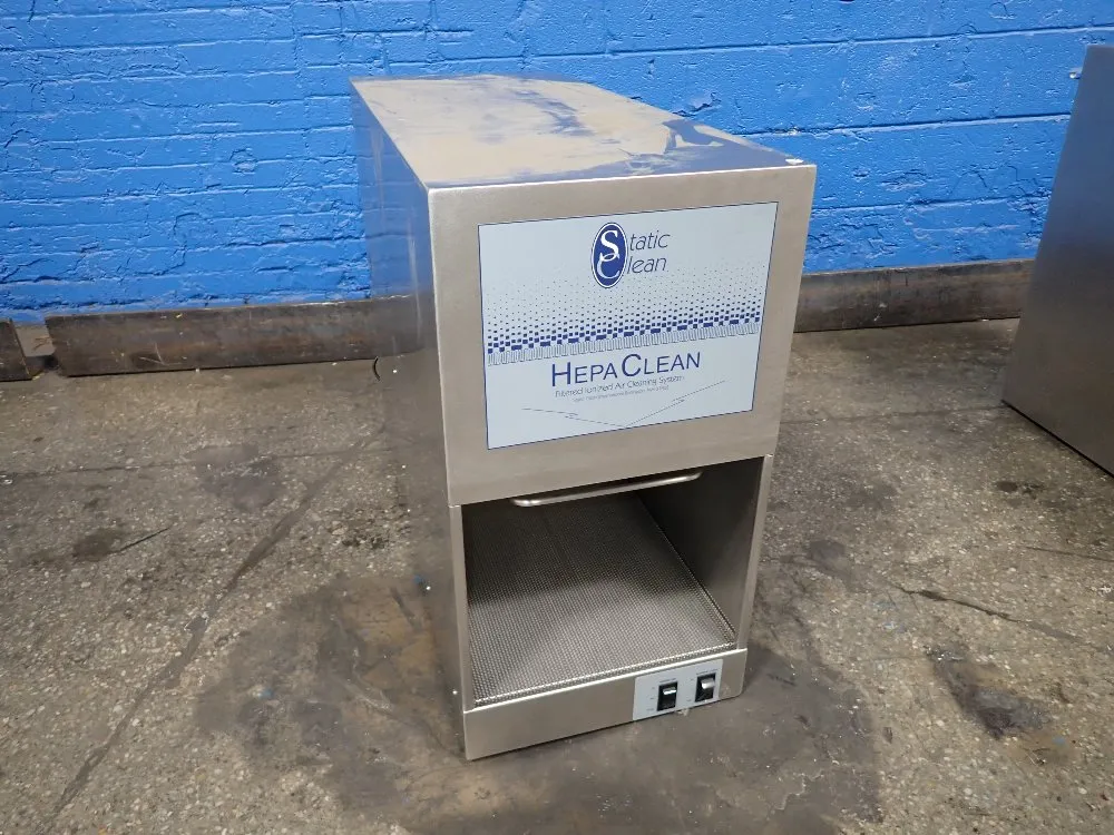 FILTERED IONIZED AIR CLEANING SYSTEM