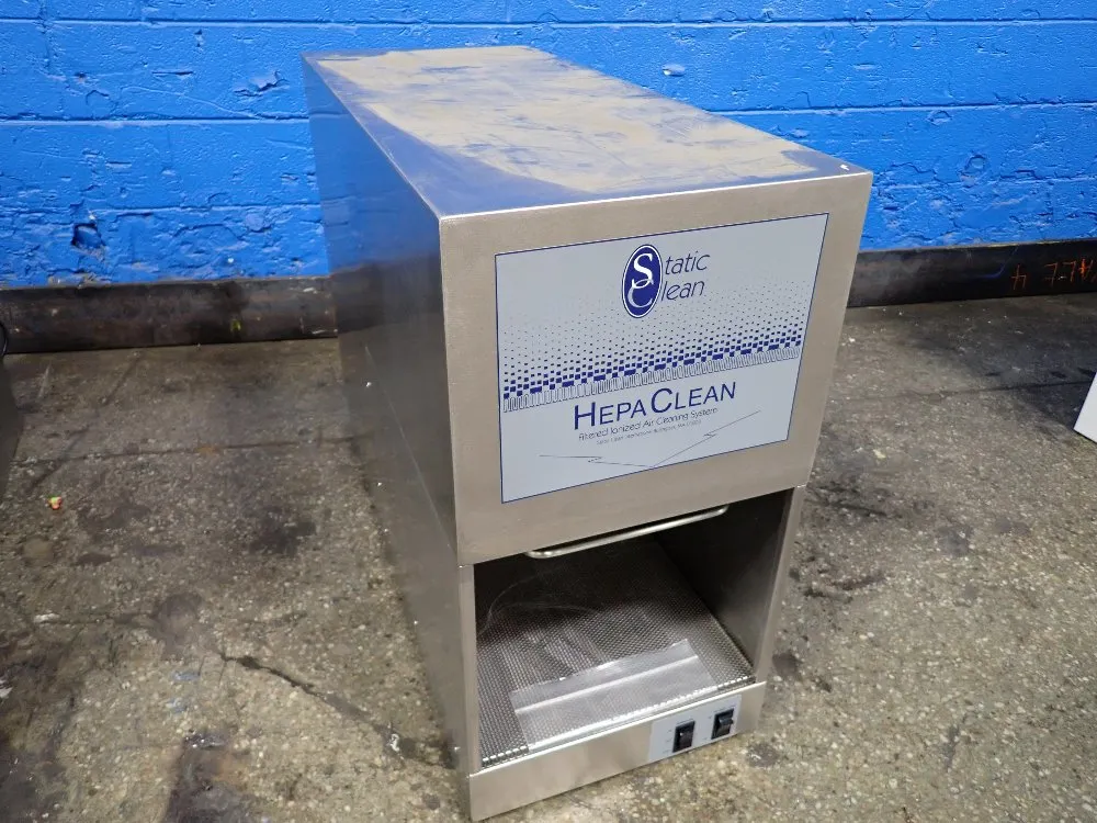 FILTERED IONIZED AIR CLEANING SYSTEM
