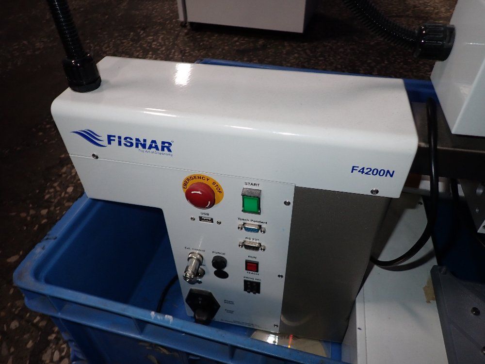 Fisnar Dispensing Robot