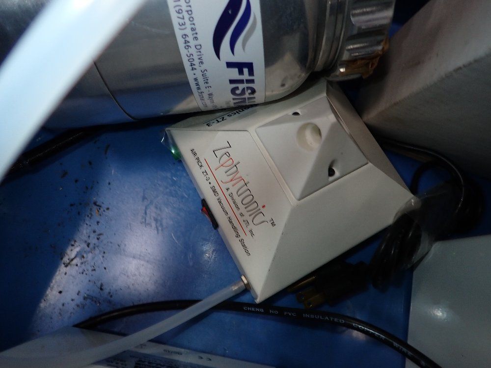 Fisnar Dispensing Robot