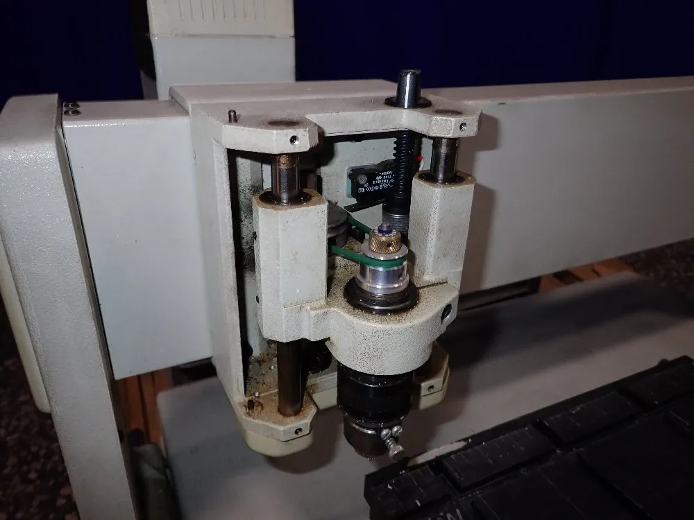Hermes Vanguard 7000 Engraving Machine