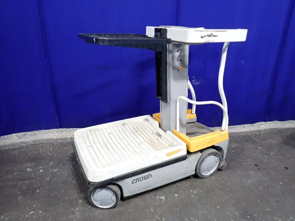 CROWN WAV50-118 MAN LIFT
