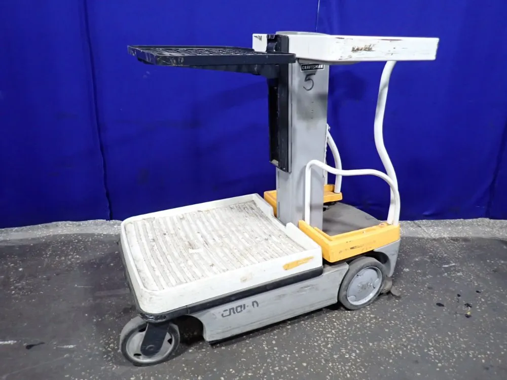 CROWN WAV50-118 MAN LIFT