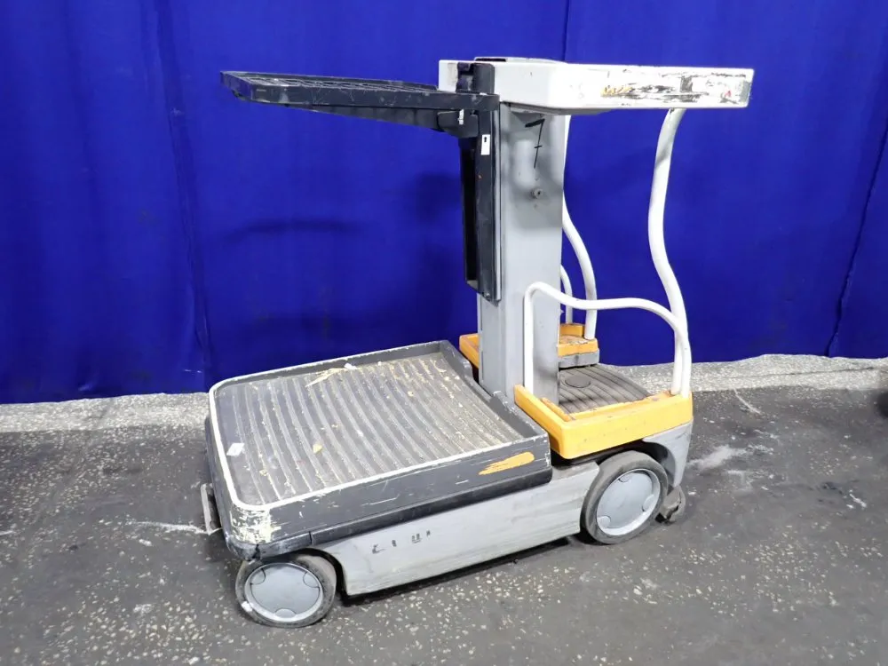 CROWN WAV50-118 MAN LIFT