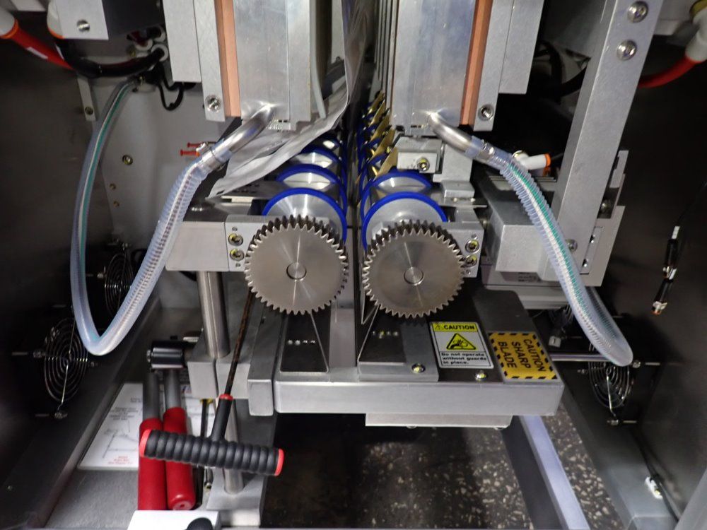 Quickpouch Quickpouch Qpv20 Acs Vertical Air Pouch Machine 