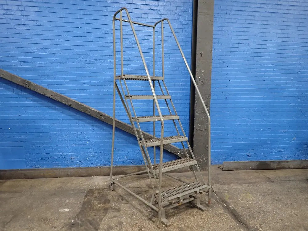 PORTABLE STAIRS