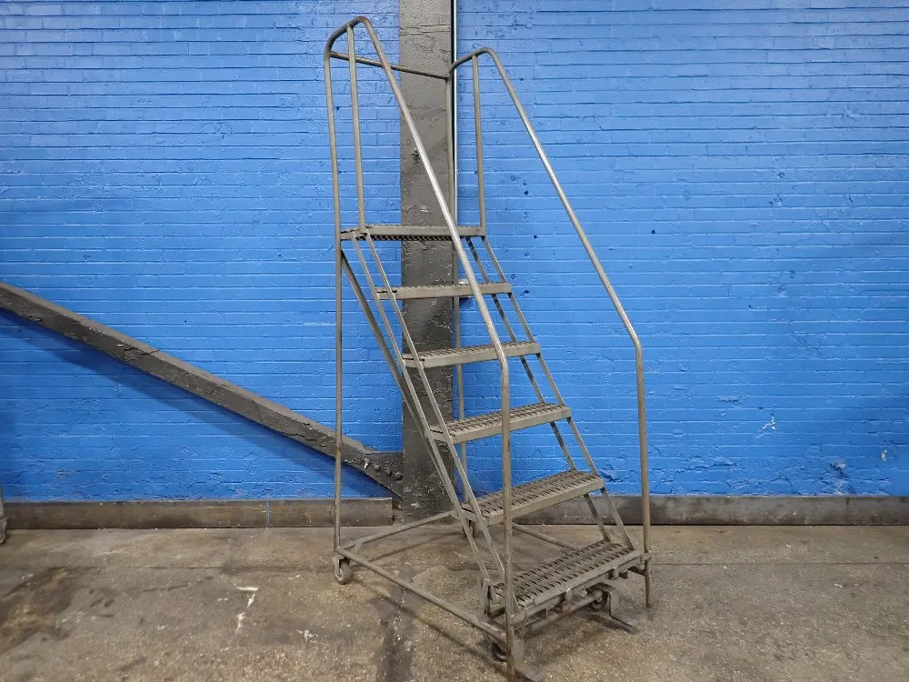 PORTABLE STAIRS