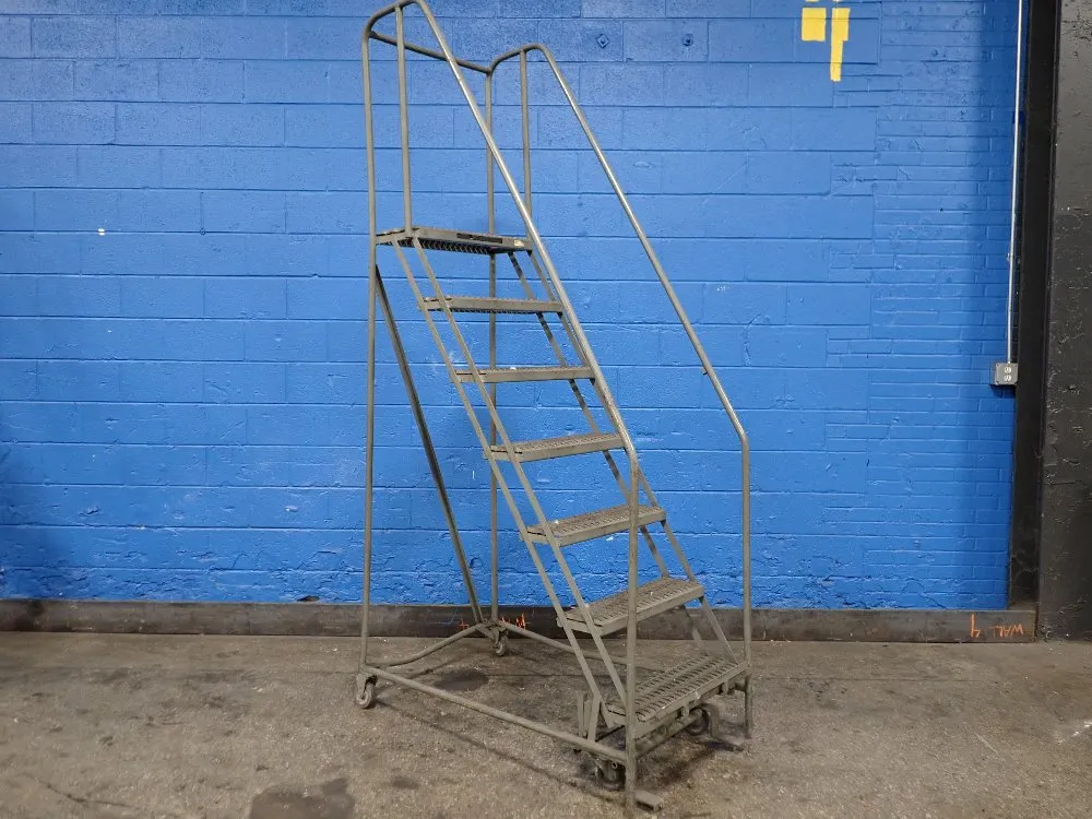 PORTABLE STAIRS