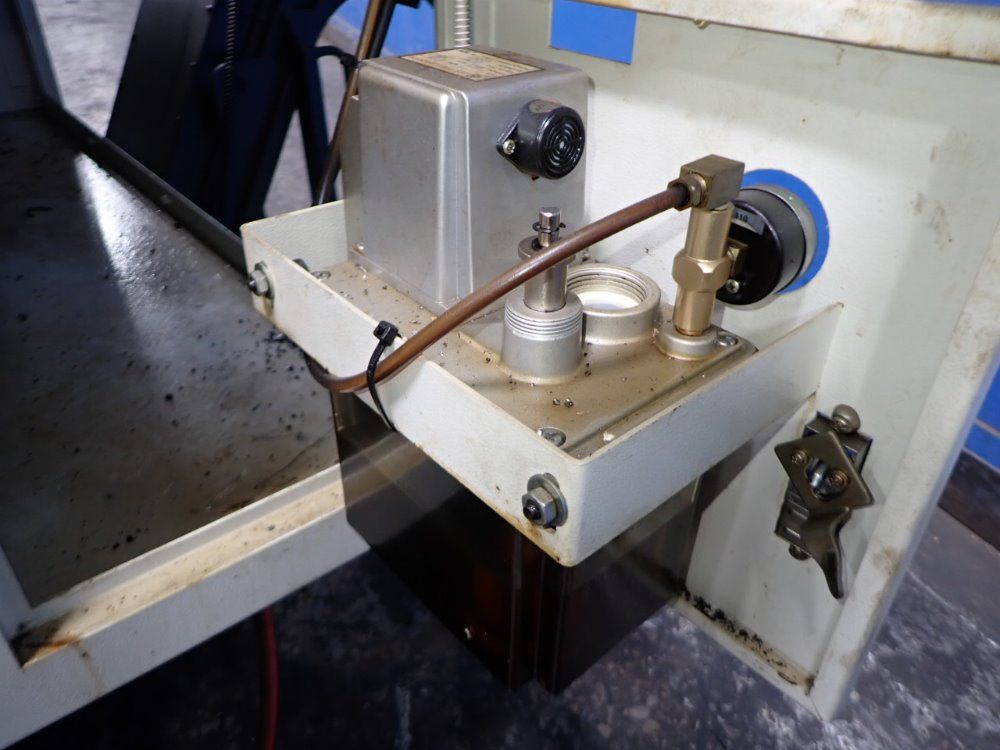 Femco 2012 Femco Hl25d Cnc Lathe