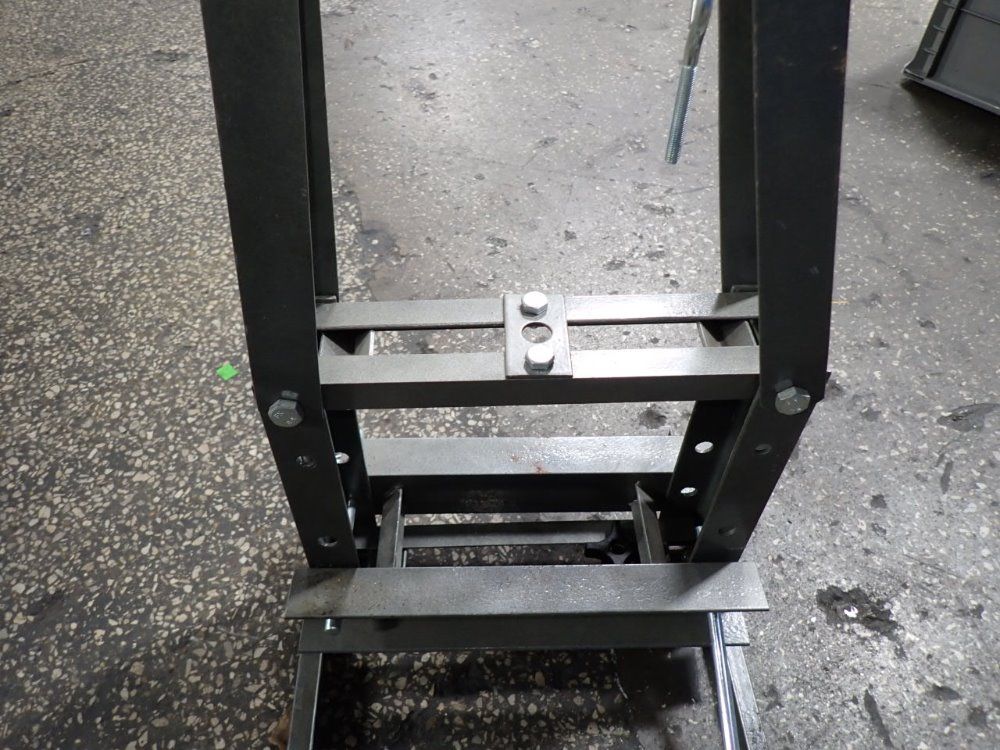  Press Frame