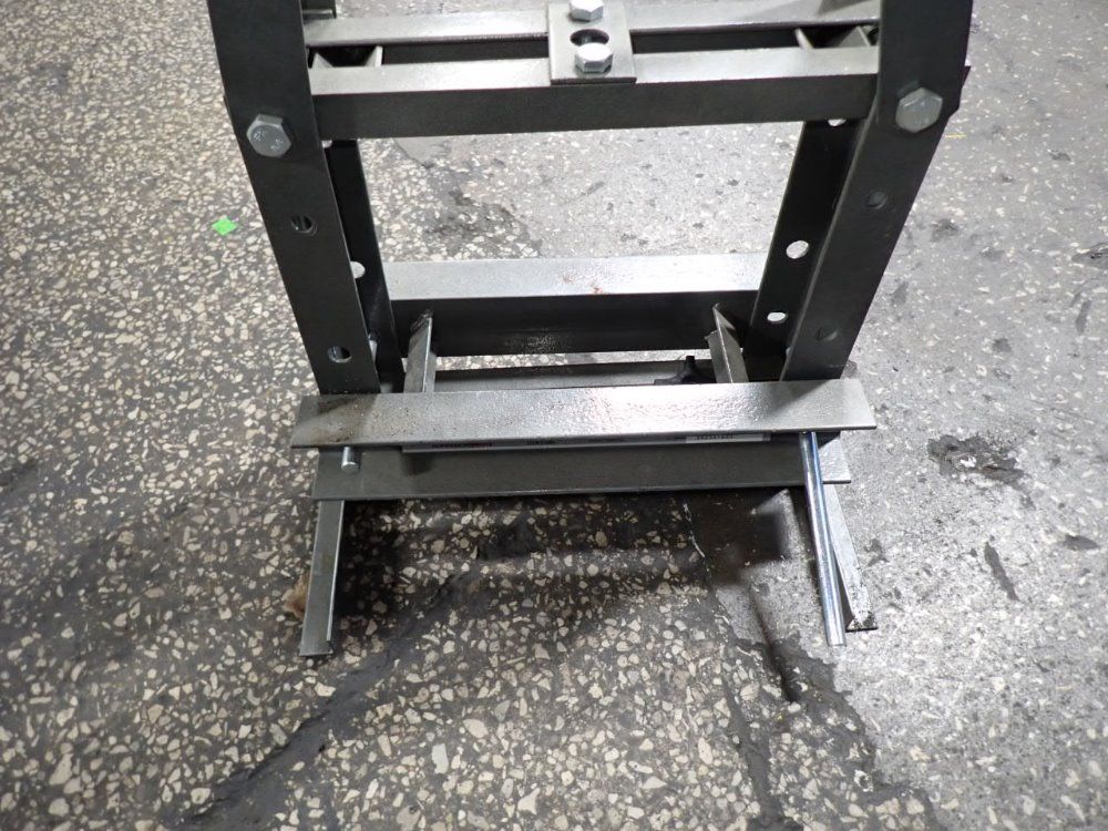  Press Frame