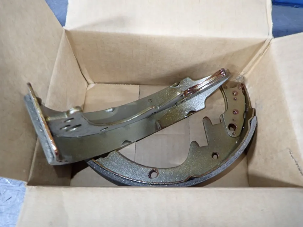BRAKE SHOES