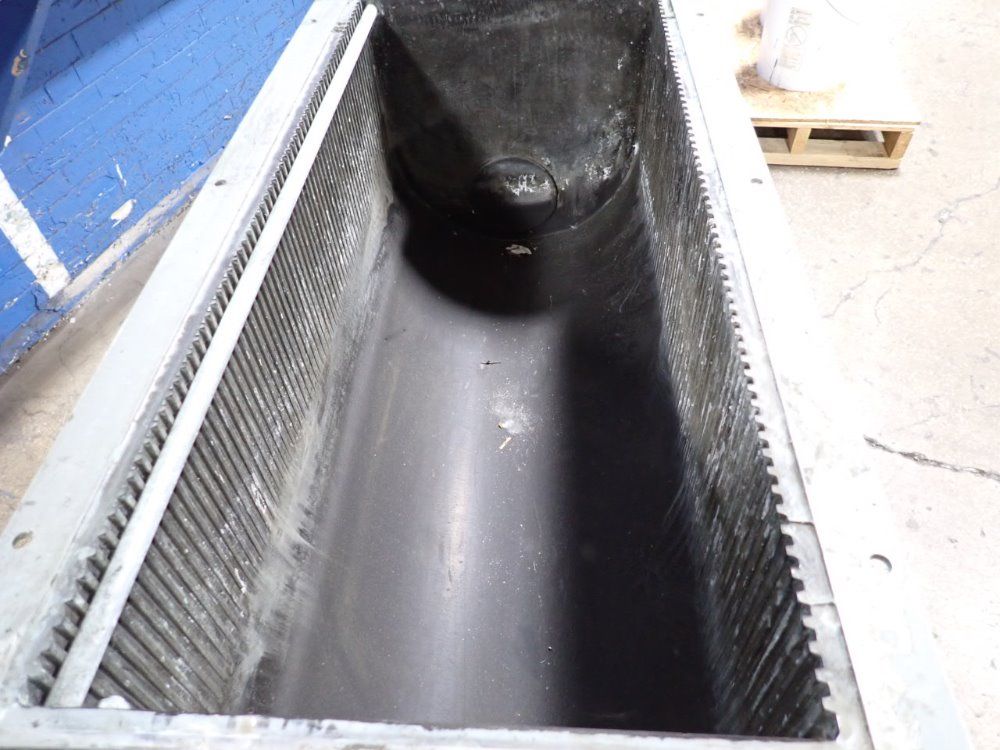 C  M Topline Vibratory Finisher