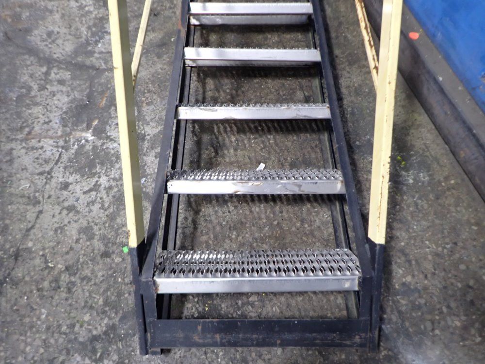  Incline Platform
