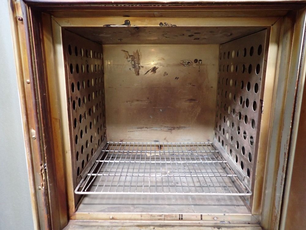 Blue M Oven