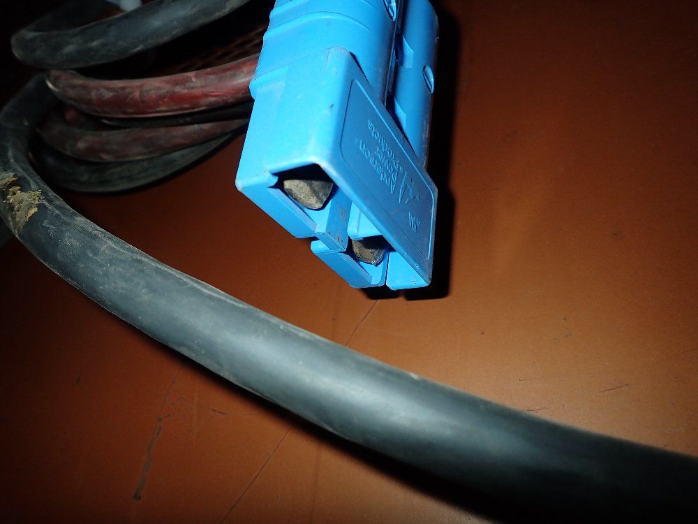 Berggibson Multicell Battery Charger
