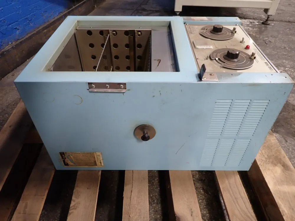 Blue M Oven