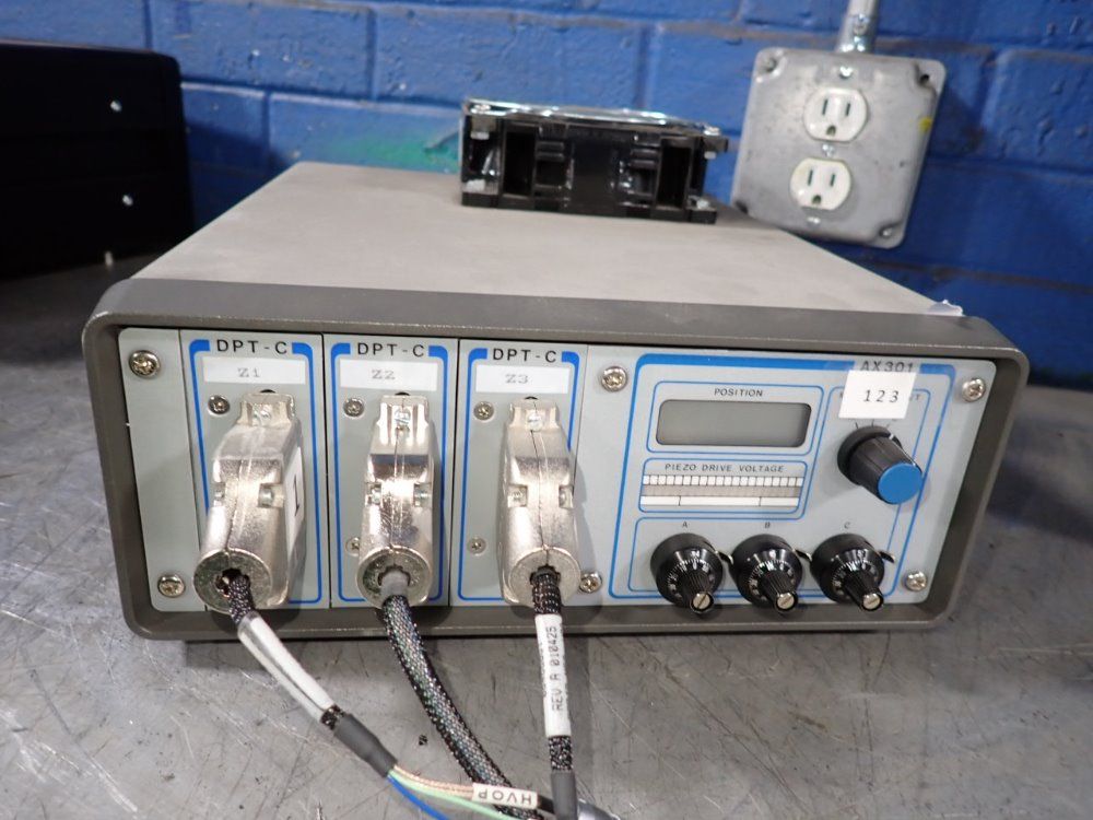 Queensgate Instruments Control Module
