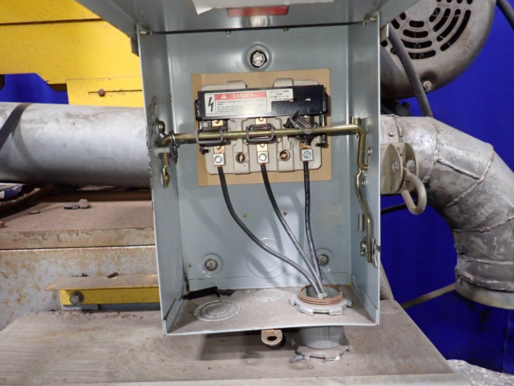 Everett Industries Saw