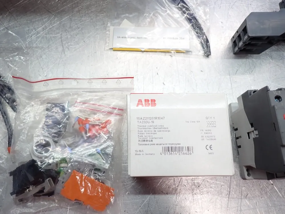 Abb Component Kit Lot Of 6 Plus Abb A26-30, M0325 - 1saz211201r1047