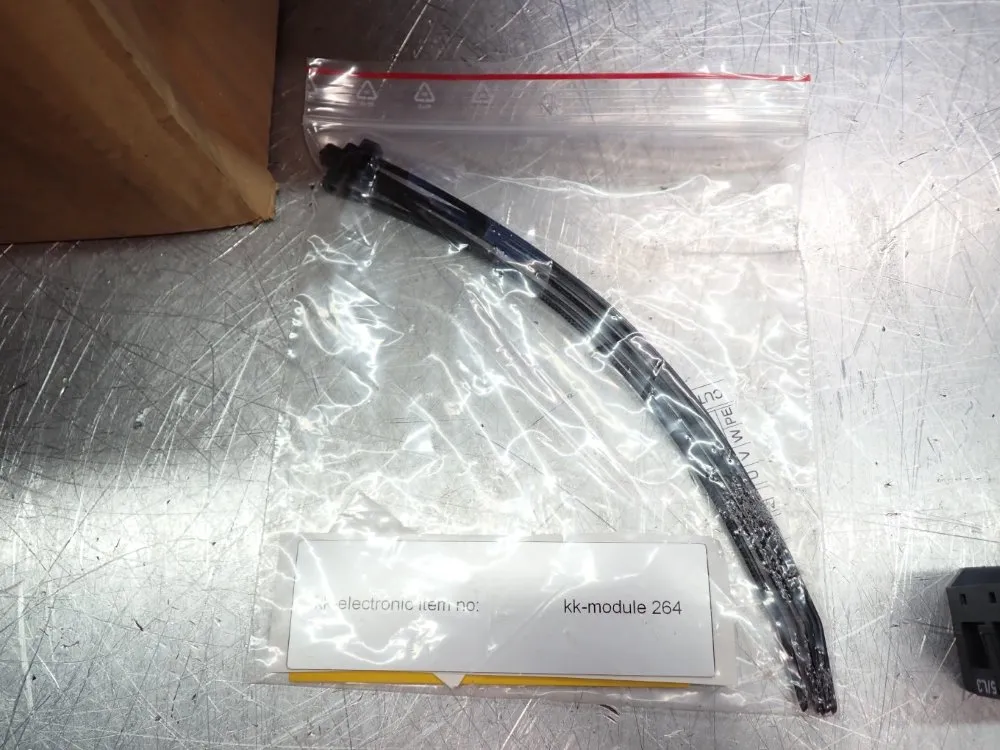 Abb Component Kit Lot Of 6 Plus Abb A26-30, M0325 - 1saz211201r1047