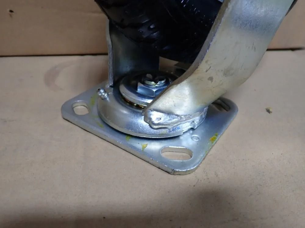 8" Pneumatic Swivel Caster Set W/lock-by The Gaylord - 0440870