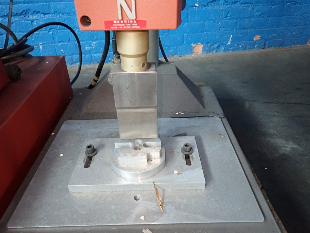 Branson Ultrasonic Welder
