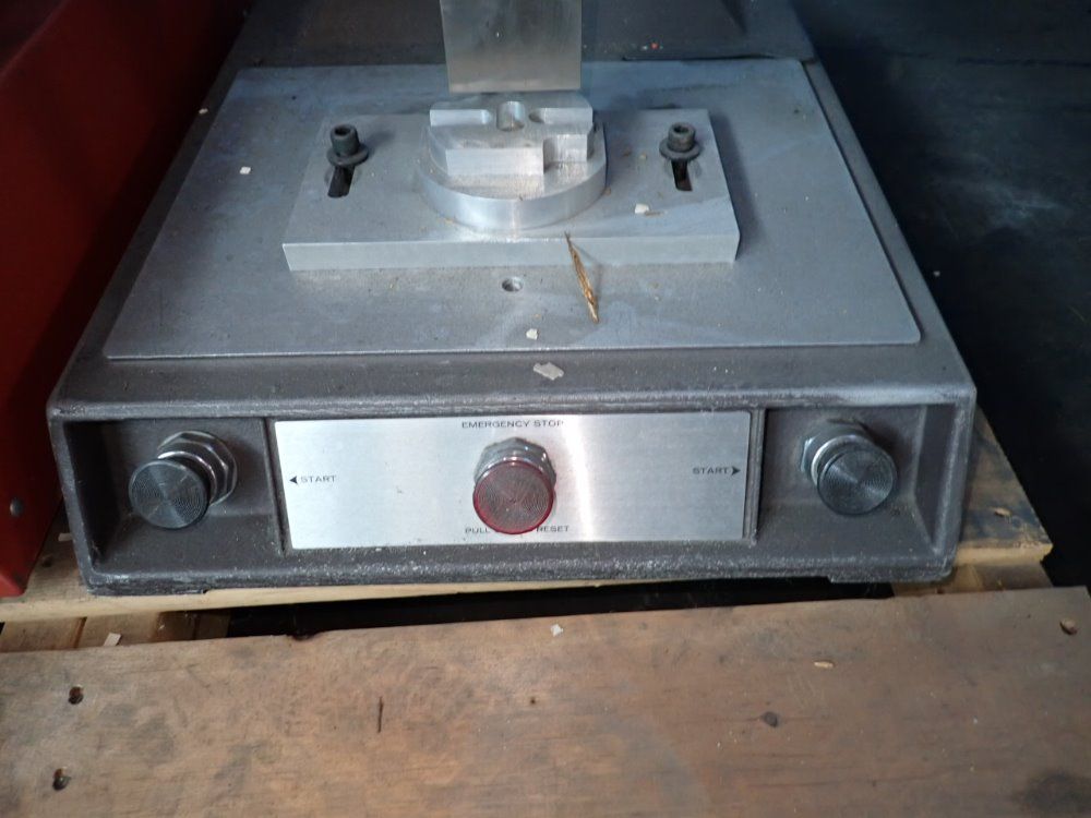 Branson Ultrasonic Welder