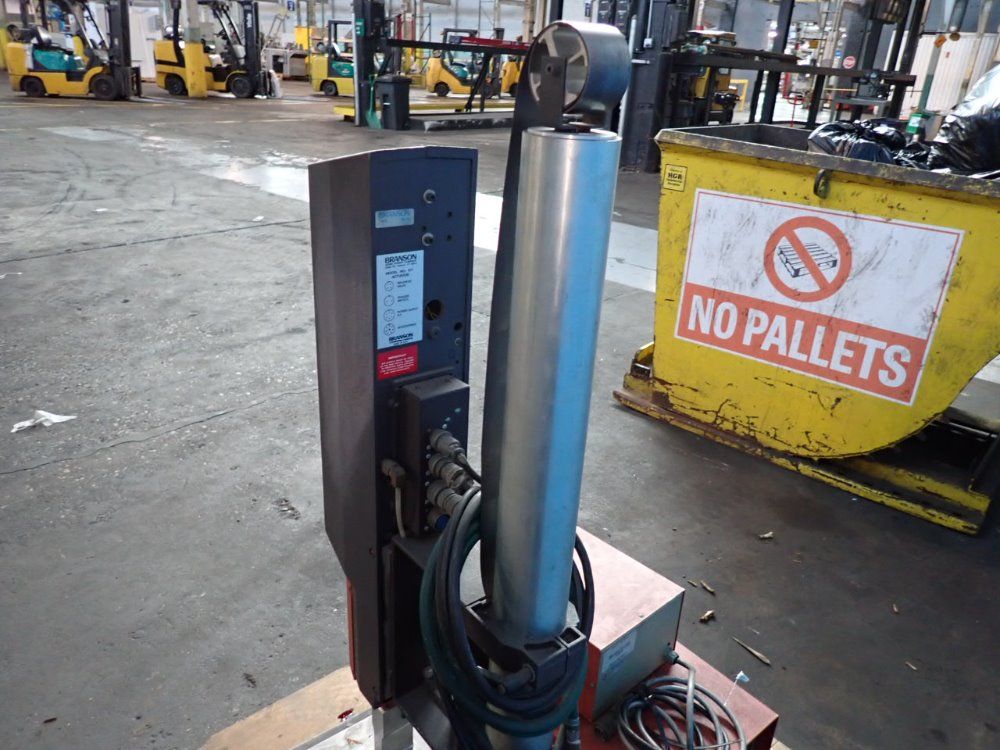 Branson Ultrasonic Welder
